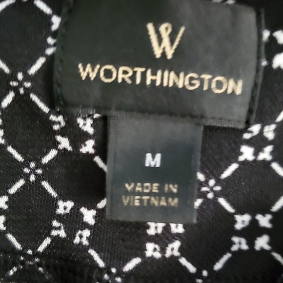 Graphic Print Blouse - Picture 2 of 6